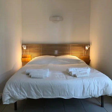 Mon Cabanon Sous Les Pins 度假居