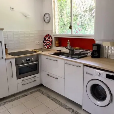Nyaraló Mon Cabanon Sous Les Pins *